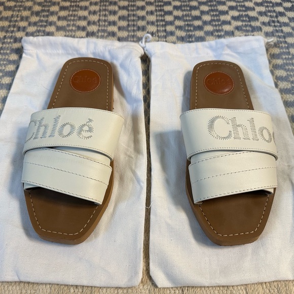 CHLOE WOODY FLAT MULES - Picture 4 of 5